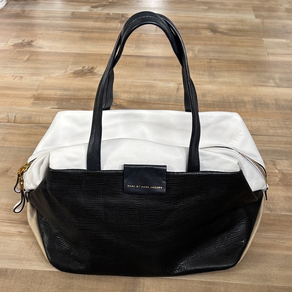 Marc By Marc Jacobs Black and White Tote Bag